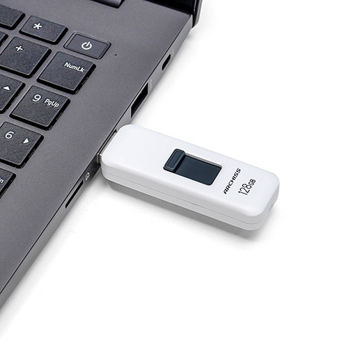 USB2.0 スライド式フラッシュメモリ 128GB ホワイト 1個 スライド部分が開いた状態のフラッシュメモリ