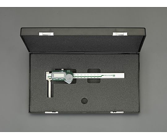 デジタルノギス（インサイド型）　10-200mm 透明な表示画面を持つデジタル測定器が上から見える状態