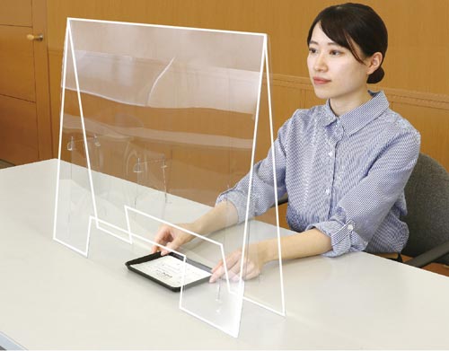 飛沫防止透明パーテーション大１．０窓あきタイプ画像
