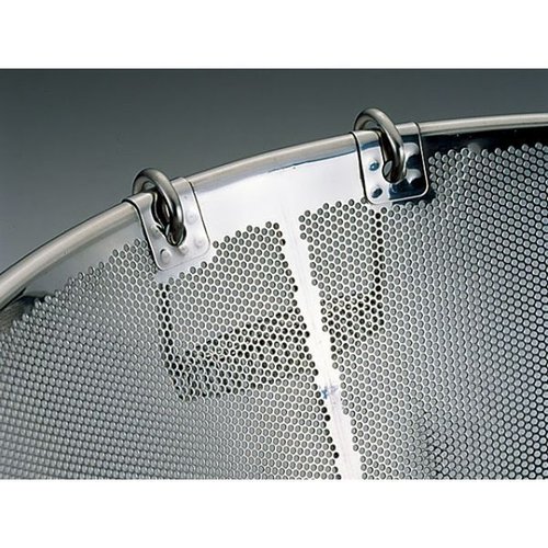 揚げ物用品 UK 揚げザル・深型(補強付)48cm 【2.2φ】 YUKIWA 深型で補強が施された揚げザルが斜め上から見える状態。
