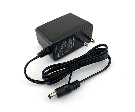 ACアダプタ　DC5V　4A画像