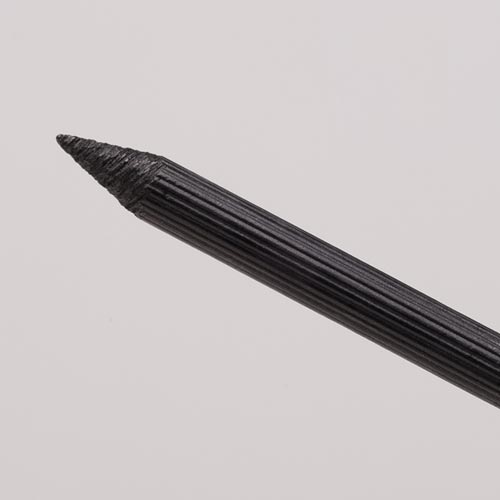 芯ホルダー替芯 マルスカーボン 2mm 4B 商品のパッケージが上から撮影され、内容物とラベルが明瞭に見える状態