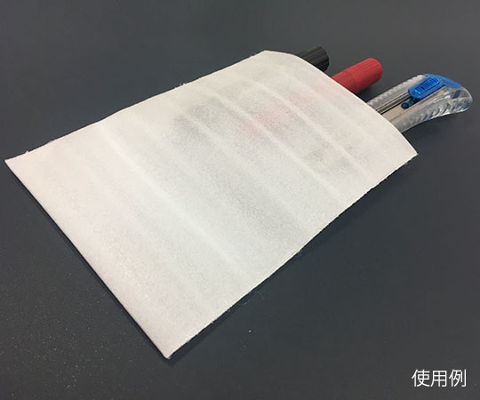 ミラマット 平袋 厚み1mm 1ケース（500枚入） 透明でシンプルな袋が整然と並んでいる様子