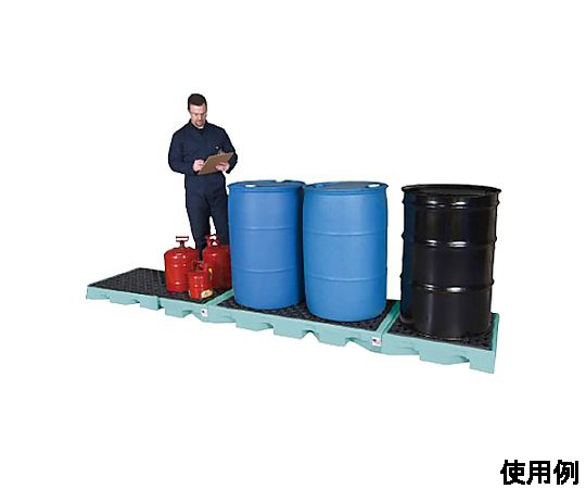 657x657x146mm オイルデッキ(耐薬品用) 鮮やかな青色の表面が見える状態で、角が丸みを帯びたデザイン。