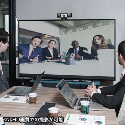 会議用ワイドレンズカメラ　ブラック　1台 カメラの前面がクローズアップされ、レンズ部分が際立っている状態
