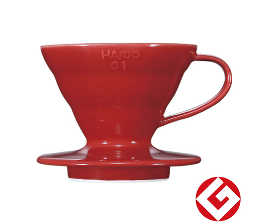 V60透過ドリッパー01 セラミックR セラミック製のドリッパーが正面から見える状態、透過性のあるデザインが強調されている。