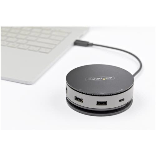 USB　Type-C　マルチハブ　ブラック&グレー　1台 黒とグレーの二色が際立つ斜め上からの視点で、接続ポートが整列した様子。
