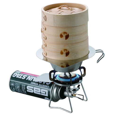 SHIKA-SEIRO　キャプテンスタッグ 器具が木製の台にセットされた様子