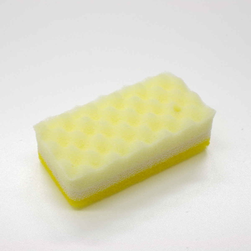 キッチンスポンジ　泡エース　ソフトスポンジ　3個組 ソフトな質感のスポンジが3個並んでいる様子
