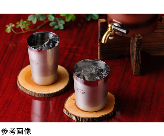 燕研磨ファクトリー STカップ 340mL 商品の表面に施された美しい模様とクリアなガラス質が際立つ様子
