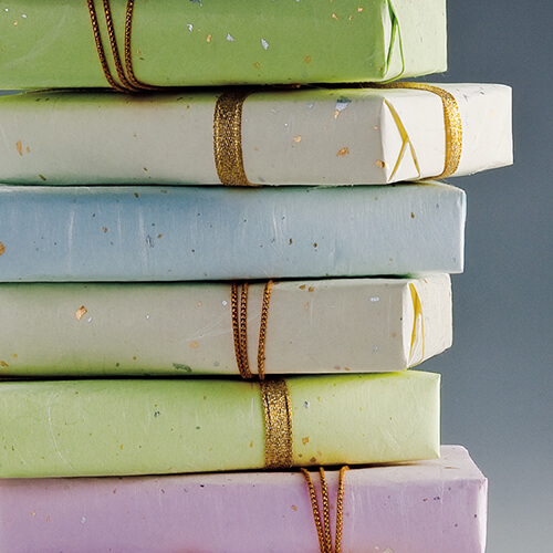 贈答品の包装やラッピングに最適！高級感のある華やかな雲竜和紙