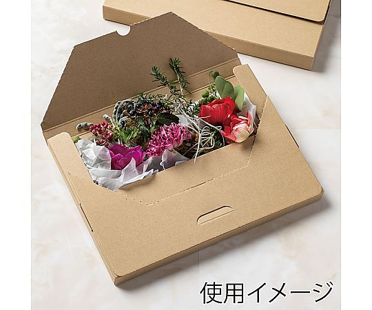 箱　発送用段ボール　10枚 厚みのある段ボールが整然と重ねられた様子