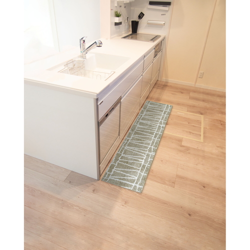 myukaキッチンマット45X180cm　BEI/ナチュラル 柔らかなベージュのキッチンマットが床に広がっている様子
