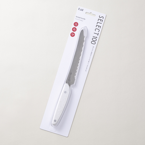 パン切り包丁　刃渡り　160mm　セレクト100　ブレッドナイフ 刃先が光沢のある状態で、持ち手が美しい木製のデザインが際立っている様子