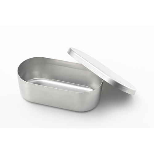 保存容器　and　ステンレスながまる缶 丸い形状の蓋が特徴的な容器が正面に並び、シンプルなデザインが際立つ様子。