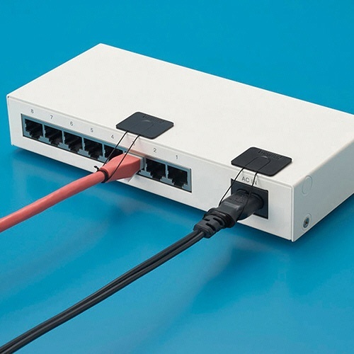 汎用チョイロック(タブレット・Wi-Fiルーター・スマートフォン対応)　1パック パッケージが正面から見える状態で、上部に透明な窓があり、商品が一部分見えている。