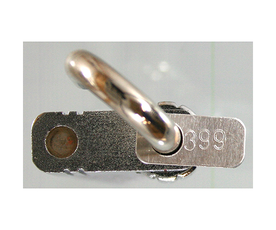 チェーン連結ロック　32mm 金属製のチェーンがしっかりと連結された状態
