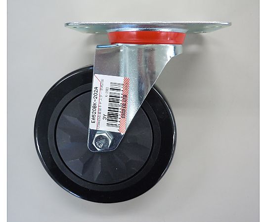 125mm 自在金具キャスター(EA520BK-2用) 黒い自在金具キャスターが横向きに配置されている様子