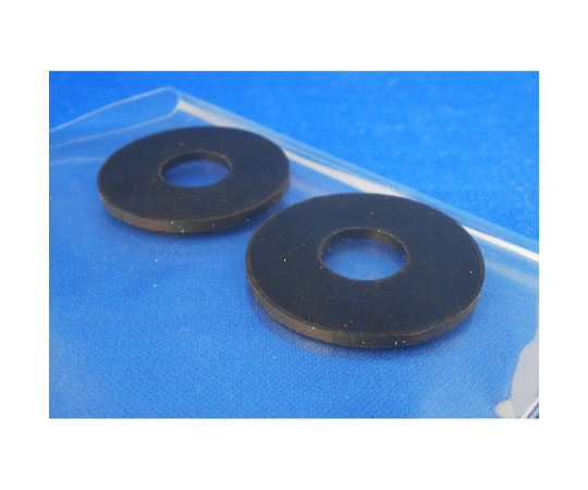 平パッキン 外径33mm×内径12mm 2個入 白と黒のパッキンが2個、正面からしっかりと並べられた様子