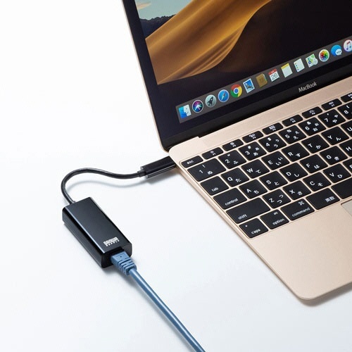 有線LANアダプタ(USB　Type-C-LAN変換・Gigabit対応)　ブラック　1個 コンパクトなデザインのケーブルが装着された横向きのアダプタ