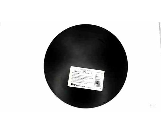 ゴムシート　丸型　厚み5mm×外径150mm 平らな面に置かれた厚みのある丸型シート、側面が滑らかで均等な外径を持つ。