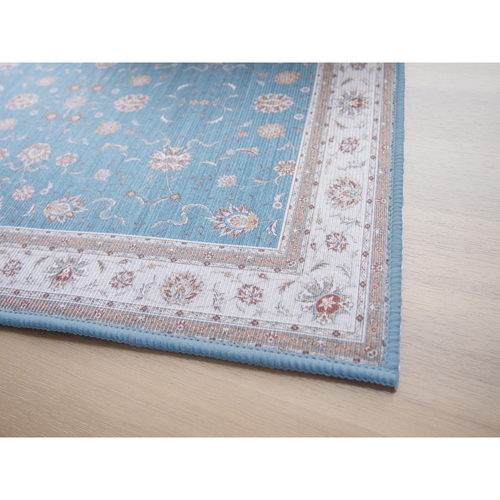 キッチンマット　khastan　インテリアマット45X180cm　ブルー 鮮やかなブルーのマットが広がる様子、柔らかな素材感が感じられる配置。