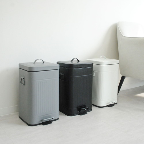 ゴミ箱　Galva　ダストボックス　スクエア　12L　マットホワイト 外側がマットな質感でシンプルな正方形のダストボックス。