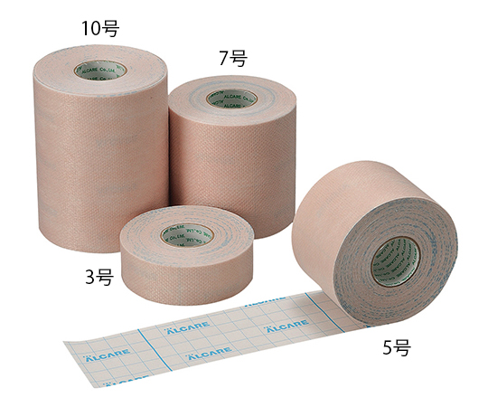 シルキーポア® ベージュ 10号 10.0cm×10m 1箱（3巻入） 白い箱に並べられた製品のラベルが鮮明に見える様子