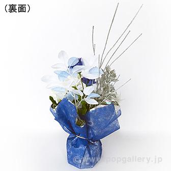 ウインターアレンジポット 色とりどりの植物が寄せられたアレンジポットの全体像