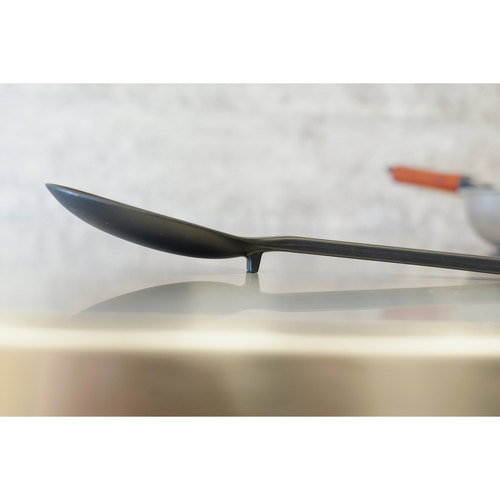 調理スプーン　TOUCH　st　先が付かないシリコーン　丸型スプーン 持ち手が長く、先端がフラットなシリコーン製スプーンの全体像