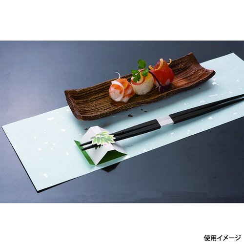 テーブルマット おてもとまっと銀嶺 大 しろいろ (100枚入) アーテック 重ねて置かれた多くの純白のマット、パッケージにしっかりと収められている様子