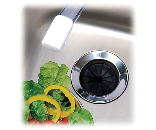 流し用菊割れゴム　直径80mm排水口用 周囲に留め具を持つ、中央が凹んだゴム製の部品が見える状態