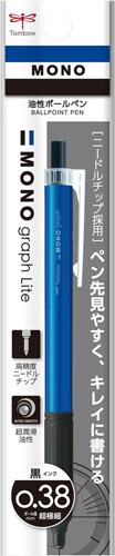 油性ボールペンモノグラフライト038Lブルー軸 商品が斜めから撮影され、軸の色合いとデザインが明瞭に見える状態。