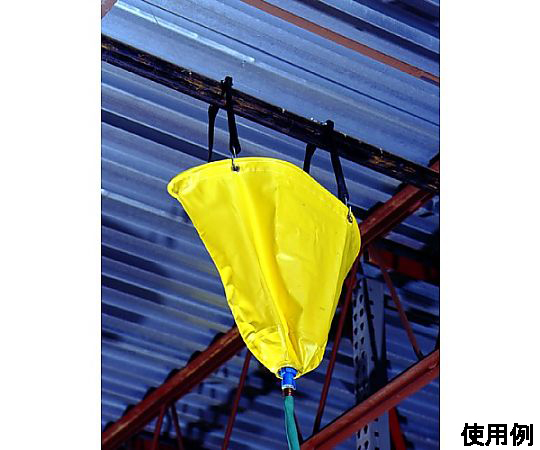 460x460mm/26L パイプ用漏れ受けバケツセット 透明なバケツが斜めに置かれ、蓋が併せて展示されている状態