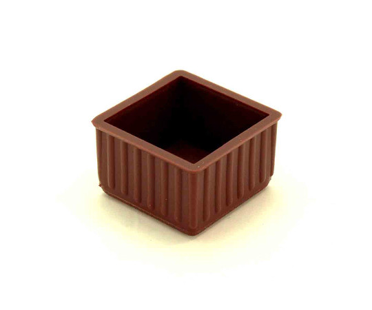イスキャップ　平角　茶　対象脚サイズ24×45mm 茶色の平角型キャップが直立している状態