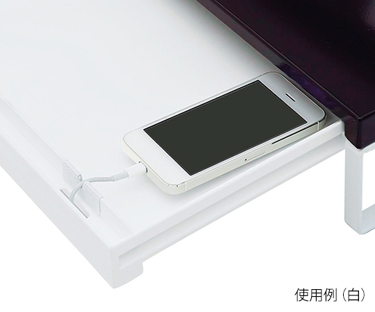 机上台<幅590mm・引出し付>　0白 引き出しが開いた状態で正面から捉えられた白色の机上台