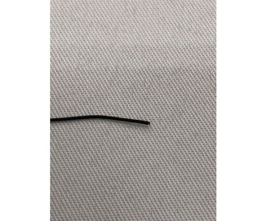 ナイロン極細紐 ボビン巻 黒 0.8mm×300m 黒いボビンに巻かれた極細のナイロン紐が整然と並んでいる様子