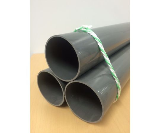 ペッピーロープ　色白/緑　線径5mm　長さ300m 緑と白のロープが直線的に巻かれた状態、端が整理されている様子。