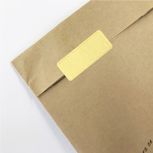 汎用性のあるシンプルなデザイン！特別感を演出する金のギフトシール