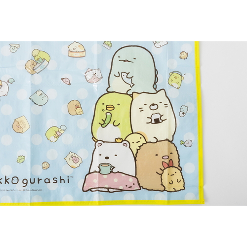 レジャーシート S すみっコぐらし 子供用 キャラクター 1人用 明るい色合いのキャラクターが描かれた広げられたレジャーシートの様子
