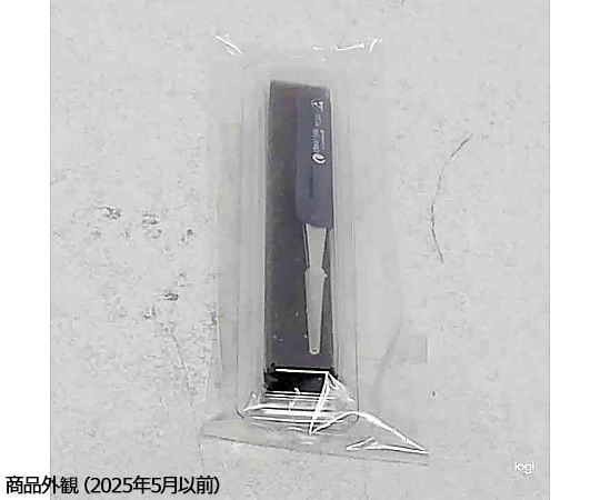 ESD セーフピンセット シャープな先端を持つピンセットが横向きに置かれた状態