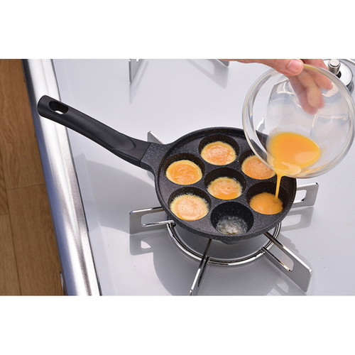 ひとくちボール焼き　ひるもぐ　コロコロひとくちボール焼 商品が簡単に取り出せるよう並べられた状態