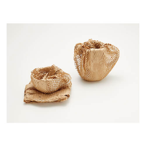 隙間埋めやクッション材として便利な紙製の緩衝材