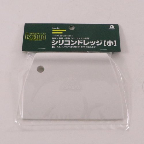 調理道具 kan シリコンドレッジ 小 カンダ 側面から見たカラフルなシリコン製のドレッジが置かれた状態