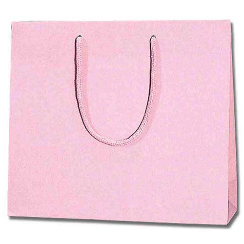 マットな塗工タイプでピンクの手提げ紙袋