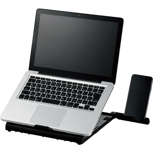 折りたたみノートPCスタンド(8段階)　-15.6型対応　ブラック　1個 黒い折りたたみスタンドが上から見える状態、調整レバーが目立つ角度で配置されている。