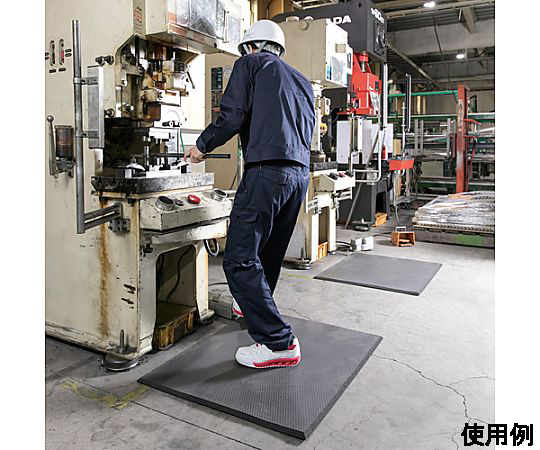 750x 900mm 疲労軽減マット 凹凸のある表面が全体に広がるマットの側面