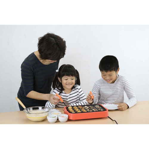 たこ焼き器をキズつけにくいたこピック 2本組 ナイロン製 白いナイロン製のタコピックが2本並んでいる状態