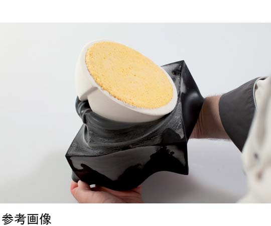 パボケーキ ボンビー（Bombee） やわらかなクリームがたっぷりのったイチゴのケーキをご覧いただけます。
