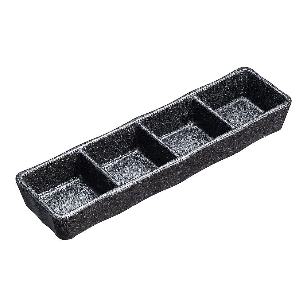 瀬戸黒四品皿